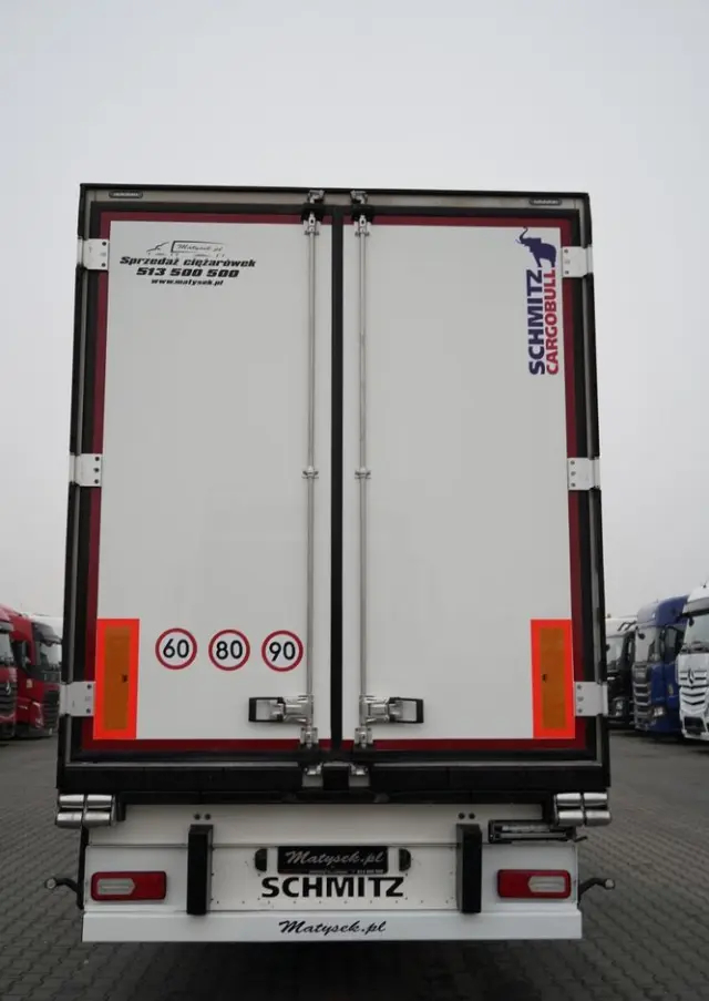 SCHMITZ CARGOBULL CHŁODNIA / AGREGAT SCHMITZ TKM / 2x OŚ PODNOSZONA / KOSZ NA PALETY / 2023 ROK / 