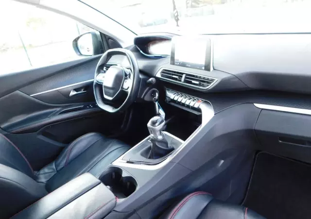 PEUGEOT 5008 1.5 BlueHDI Active S&S