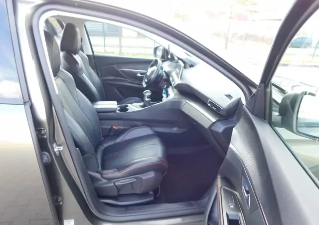 PEUGEOT 5008 1.5 BlueHDI Active S&S