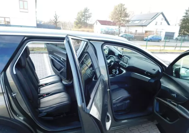 PEUGEOT 5008 1.5 BlueHDI Active S&S