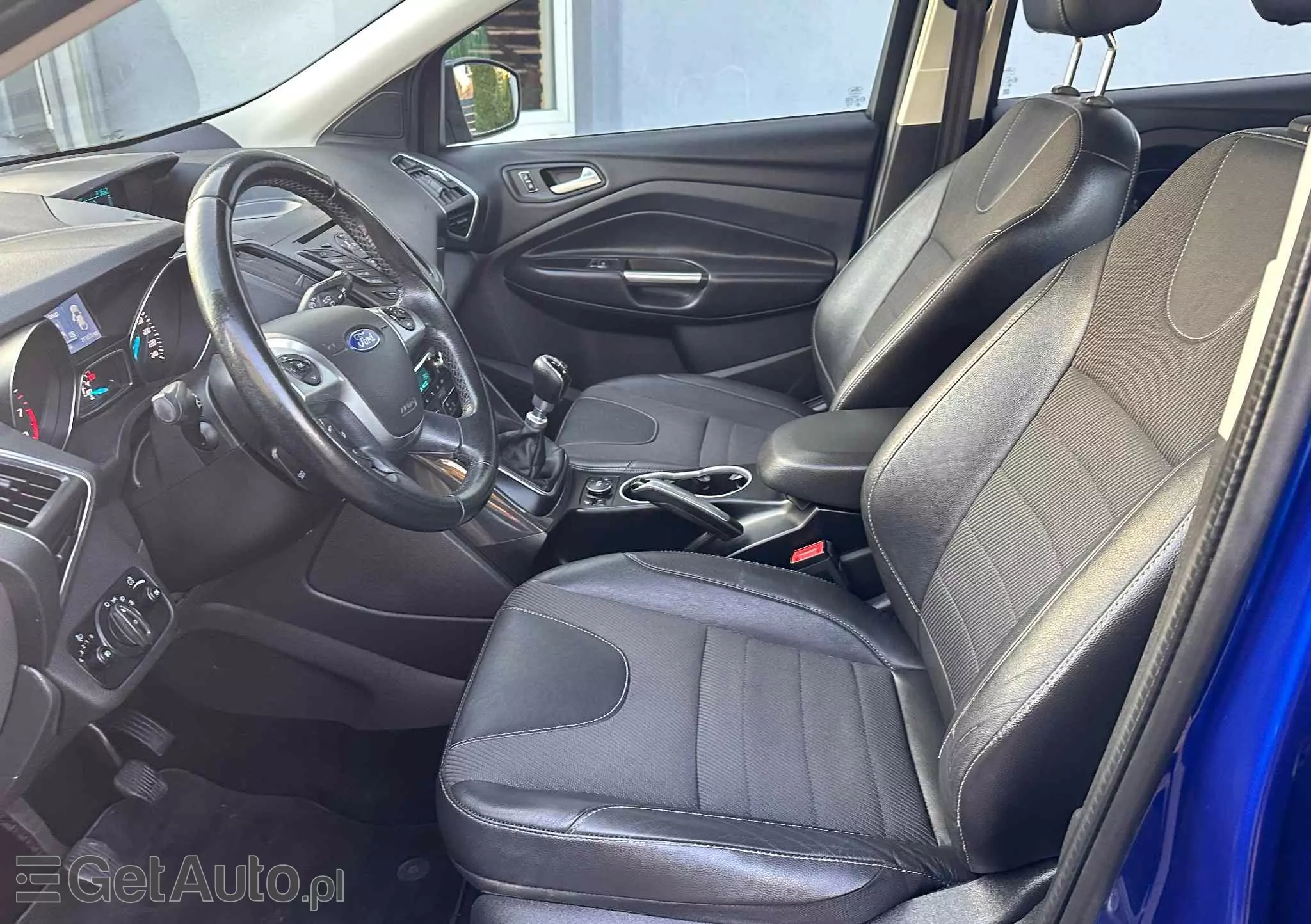 FORD Kuga 1.5 EcoBoost 2x4 Titanium