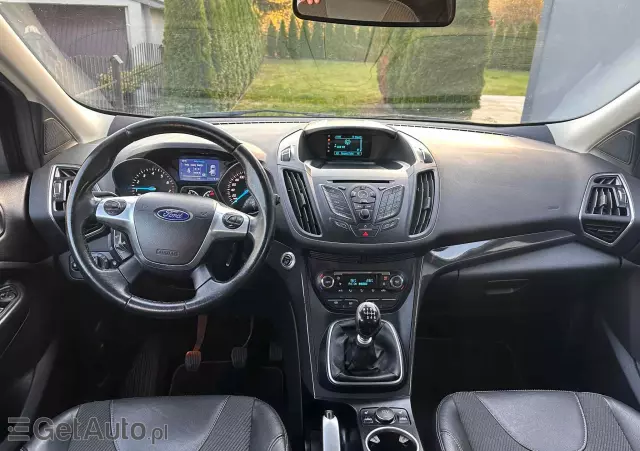 FORD Kuga 1.5 EcoBoost 2x4 Titanium
