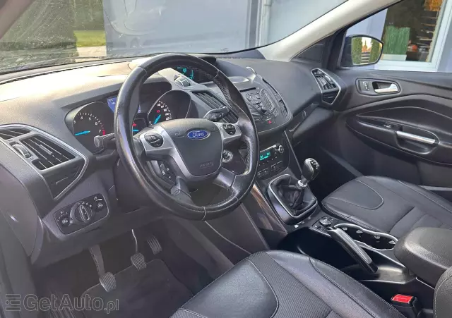 FORD Kuga 1.5 EcoBoost 2x4 Titanium