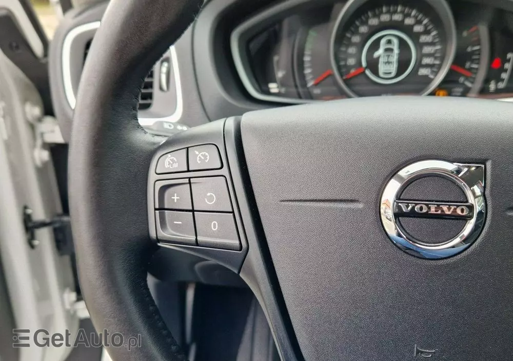 VOLVO V40 D2 Drive-E Kinetic