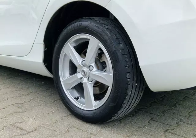 VOLVO V40 D2 Drive-E Kinetic