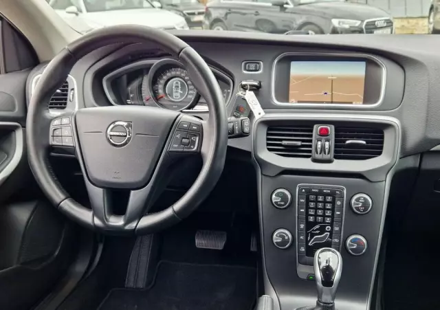 VOLVO V40 D2 Drive-E Kinetic