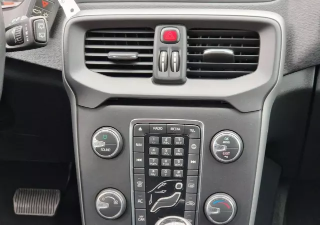 VOLVO V40 D2 Drive-E Kinetic