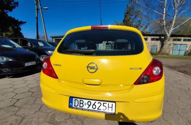 OPEL Corsa 