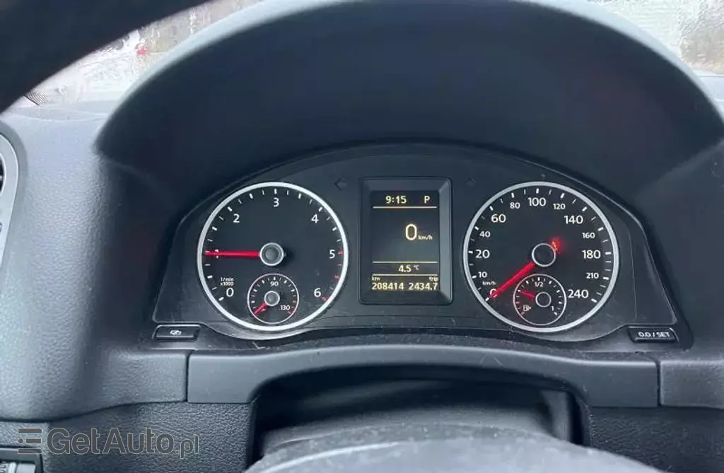VOLKSWAGEN Tiguan 