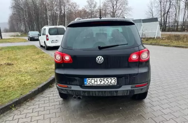 VOLKSWAGEN Tiguan 