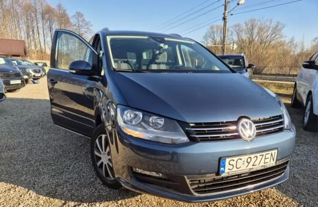 VOLKSWAGEN Sharan 