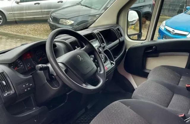 PEUGEOT Boxer 