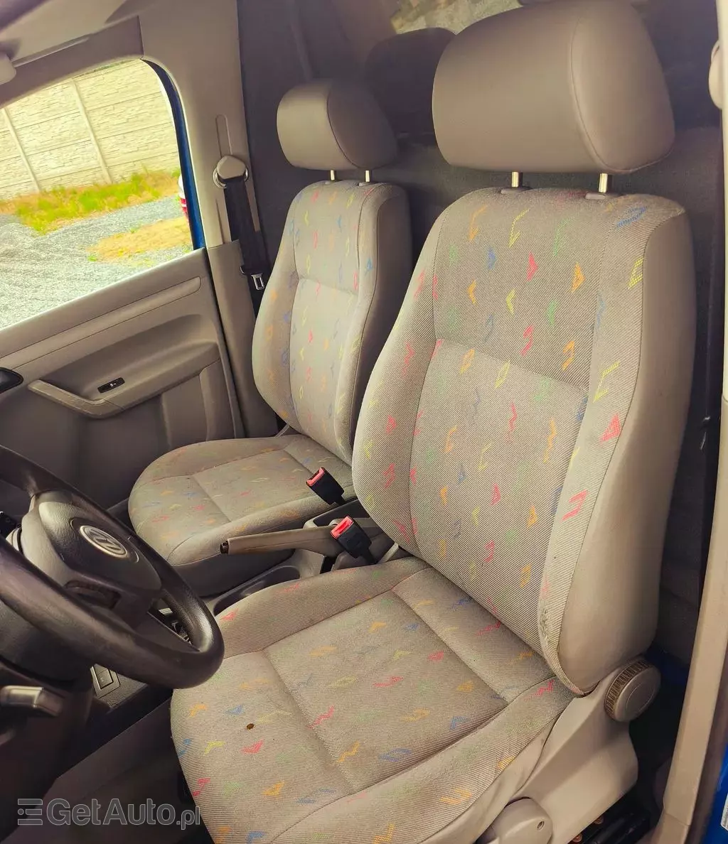 VOLKSWAGEN Caddy 