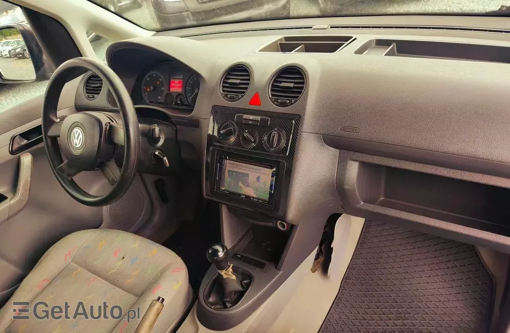 VOLKSWAGEN Caddy 