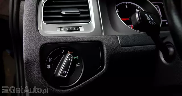 VOLKSWAGEN Golf 1.6 TDI BlueMotion Technology DSG Lounge