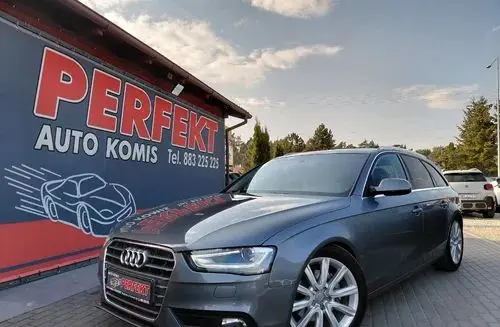 AUDI A4 