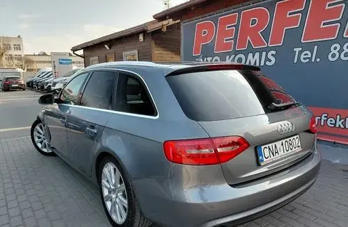 AUDI A4 