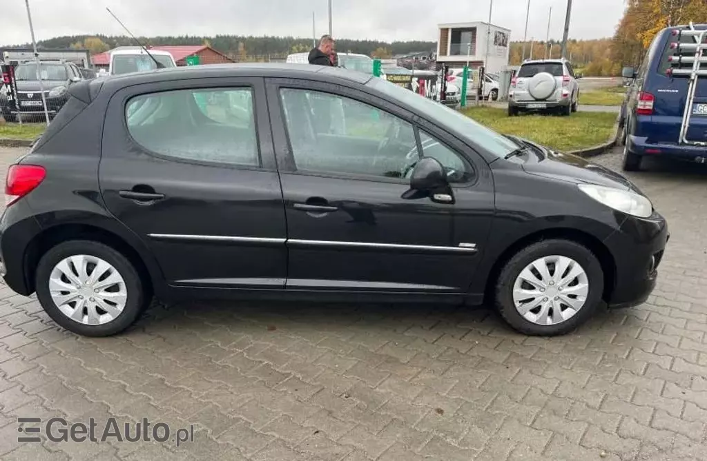 PEUGEOT 207 