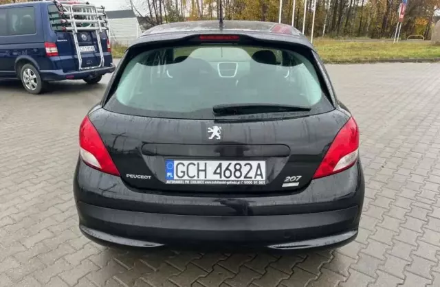 PEUGEOT 207 