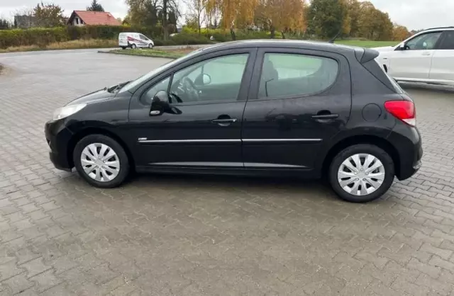 PEUGEOT 207 
