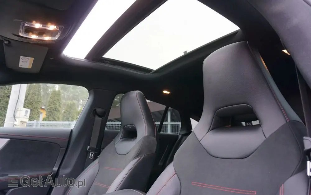 MERCEDES-BENZ CLA 220 d AMG Line 8G-DCT