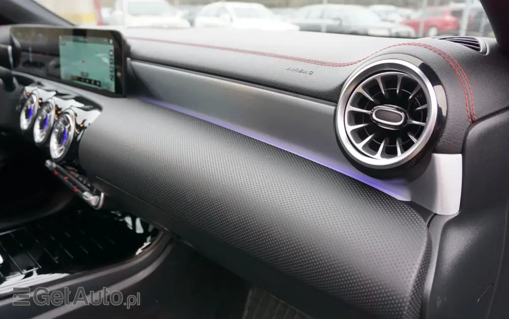 MERCEDES-BENZ CLA 220 d AMG Line 8G-DCT