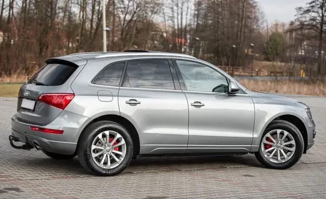 AUDI Q5 