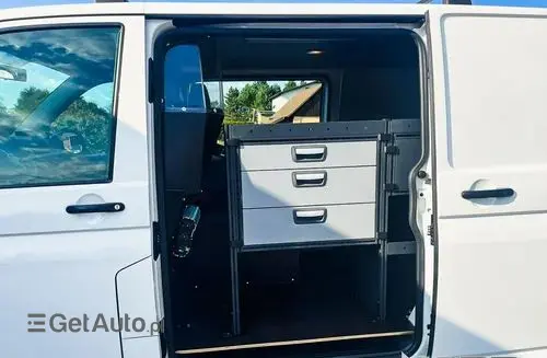 VOLKSWAGEN TRANSPORTER 