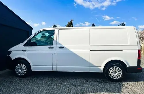 VOLKSWAGEN TRANSPORTER 