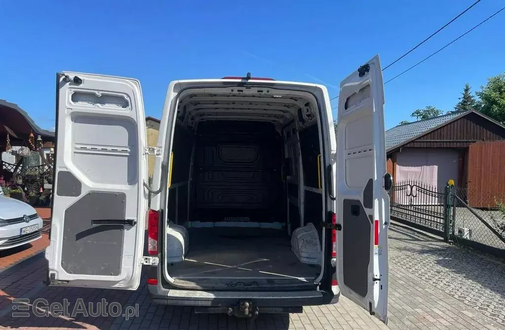 VOLKSWAGEN Crafter 