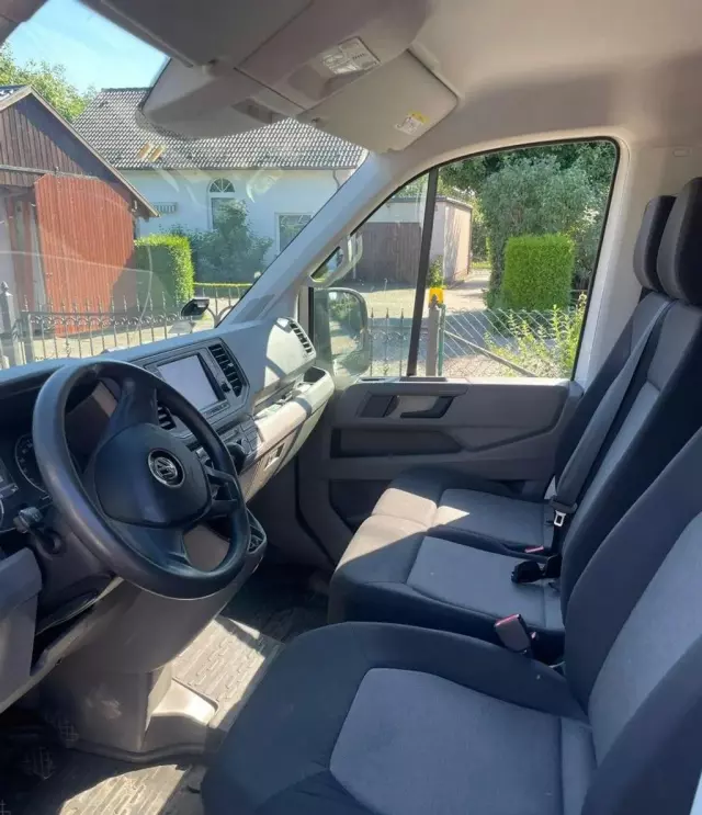 VOLKSWAGEN Crafter 