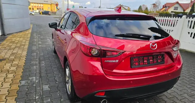 MAZDA 3 SKYACTIV-G 120 Exclusive-Line