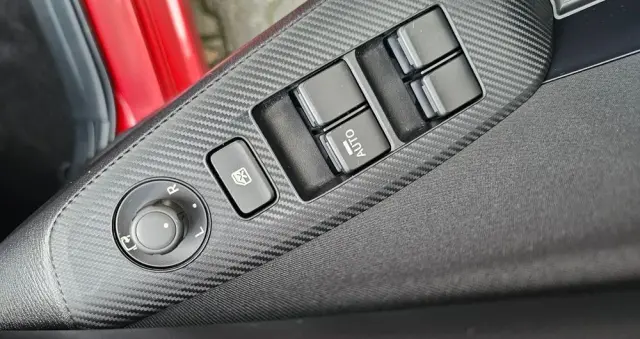 MAZDA 3 SKYACTIV-G 120 Exclusive-Line