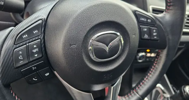 MAZDA 3 SKYACTIV-G 120 Exclusive-Line