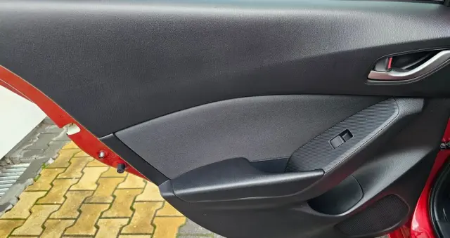 MAZDA 3 SKYACTIV-G 120 Exclusive-Line