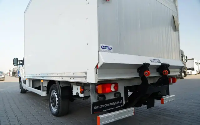 RENAULT MASTER  / KONTENER 4,25 M / WINDA DHOLLANDIA / SPROWADZONY 