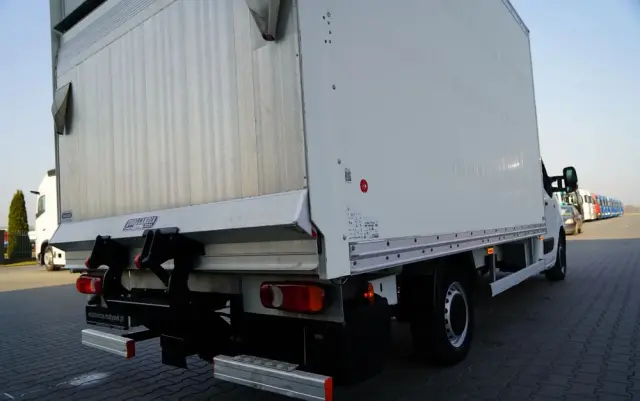 RENAULT MASTER  / KONTENER 4,25 M / WINDA DHOLLANDIA / SPROWADZONY 