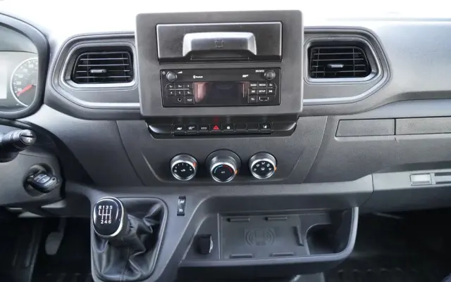 RENAULT MASTER  / KONTENER 4,25 M / WINDA DHOLLANDIA / SPROWADZONY 