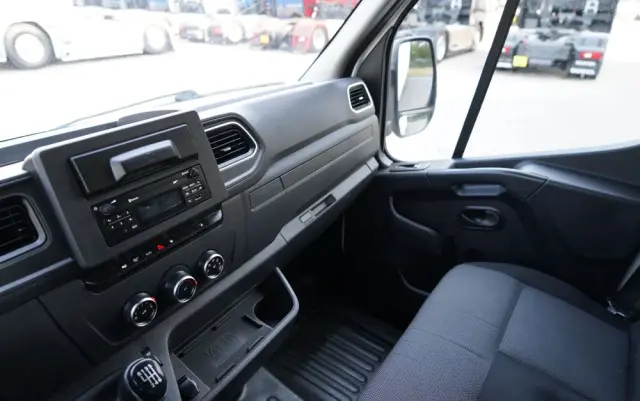 RENAULT MASTER  / KONTENER 4,25 M / WINDA DHOLLANDIA / SPROWADZONY 