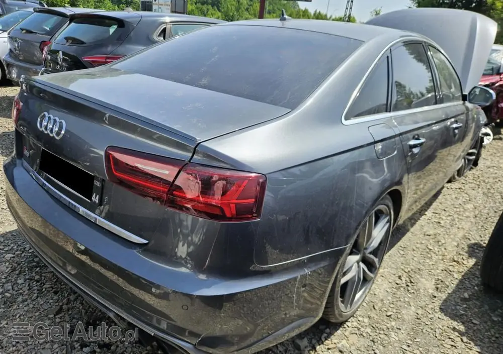 AUDI S6 Limousine 