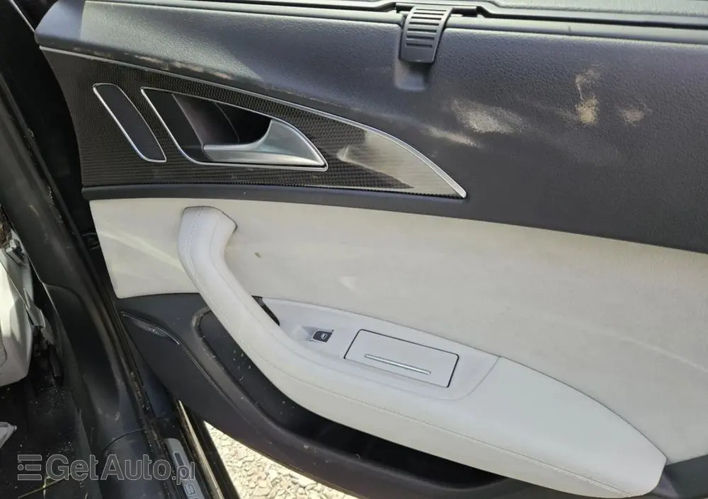 AUDI S6 Limousine 