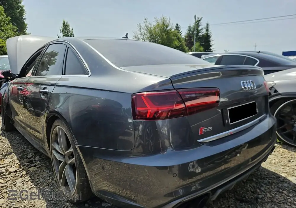 AUDI S6 Limousine 