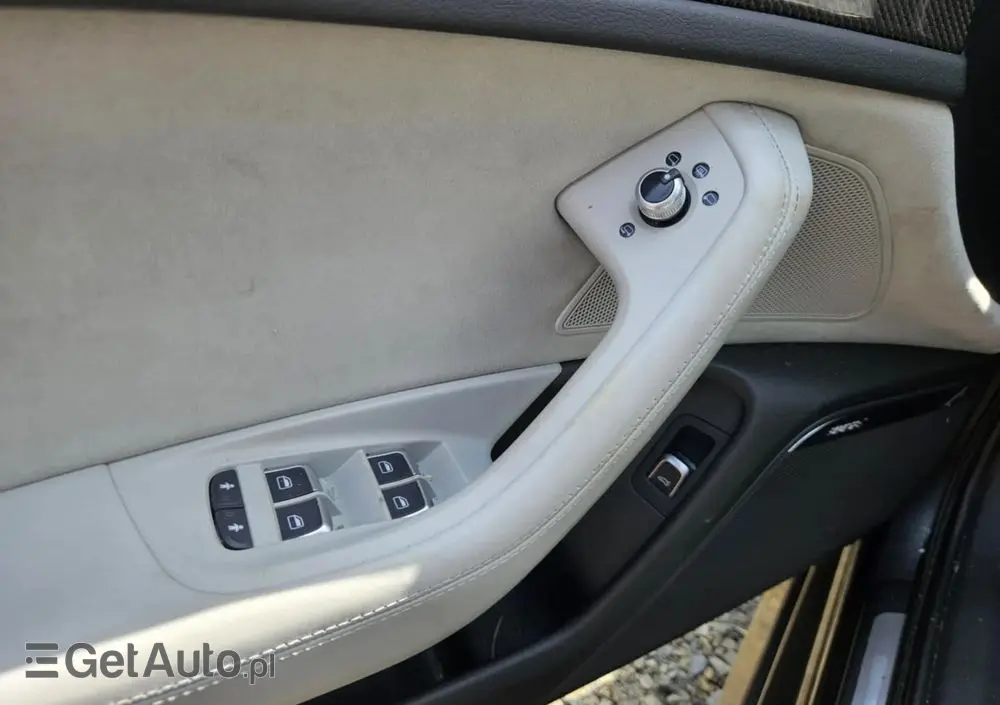AUDI S6 Limousine 