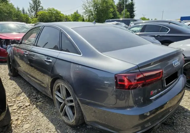AUDI S6 Limousine 