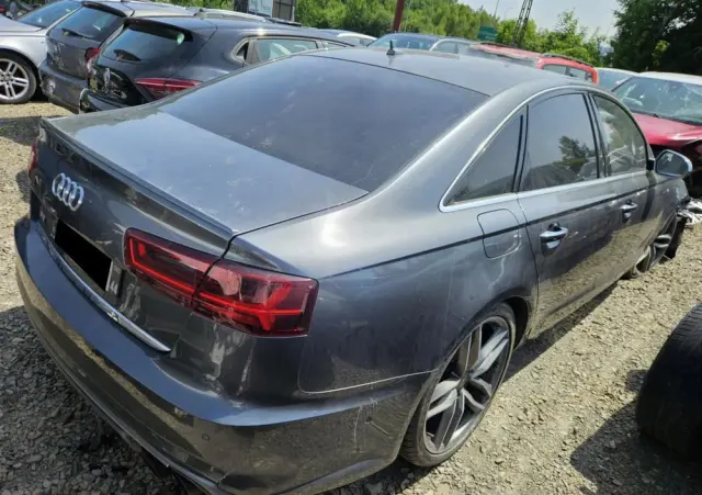 AUDI S6 Limousine 