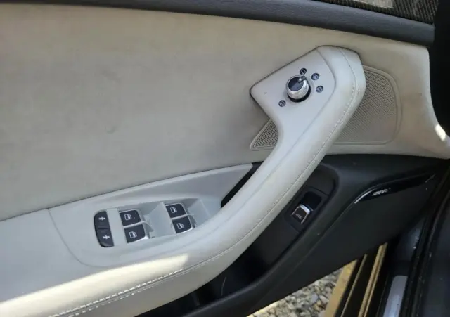 AUDI S6 Limousine 