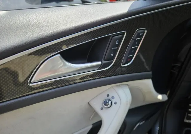 AUDI S6 Limousine 