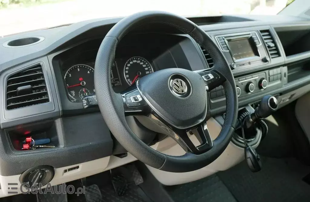 VOLKSWAGEN TRANSPORTER 