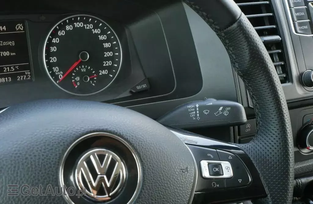 VOLKSWAGEN TRANSPORTER 