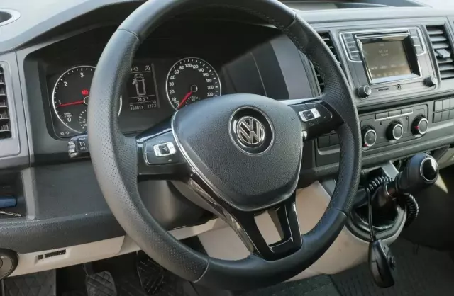 VOLKSWAGEN TRANSPORTER 